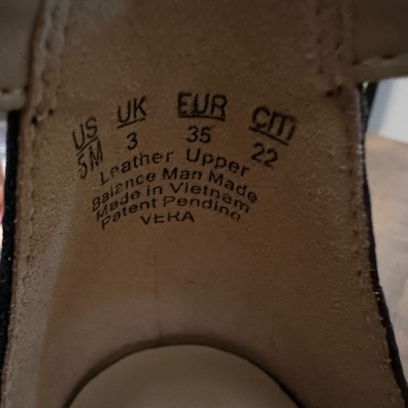 Naturalizer Vera Black Leather Sandals. Sz 5 - Picture 1 of 6